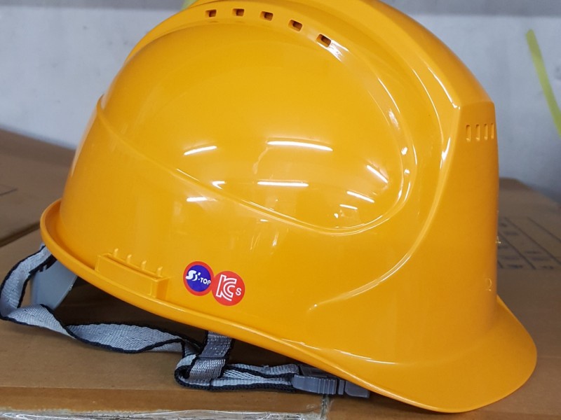S Top #3502 Safety Helmet 透氣安全帽連Y型下巴帶